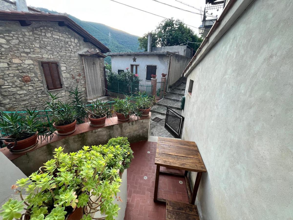 Appartamento A Valle San Martino Di Spoleto Exterior foto